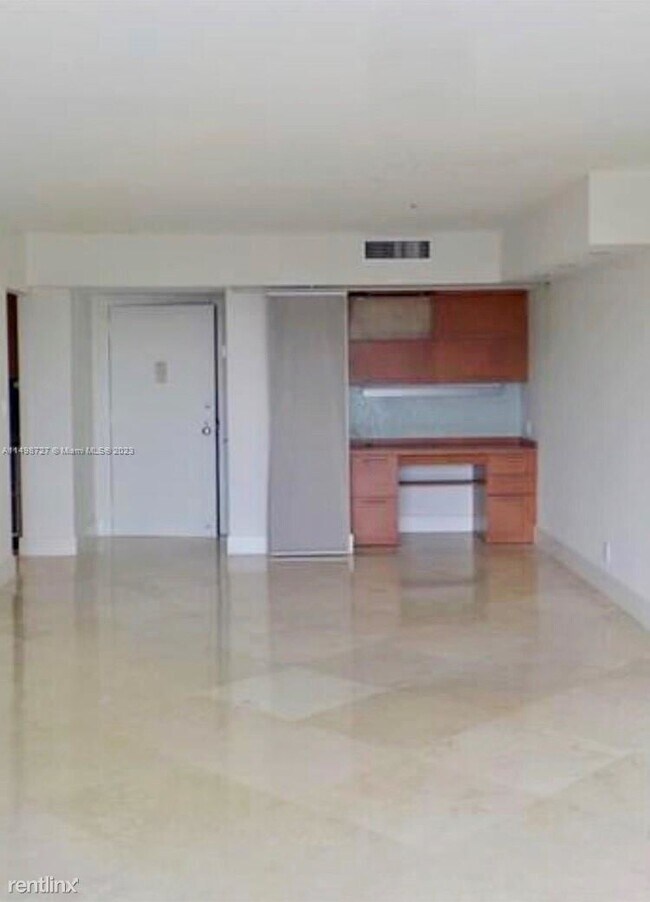 Foto del edificio - 2 br, 2 bath House - 20225 NE 34th Ct Apt 812
