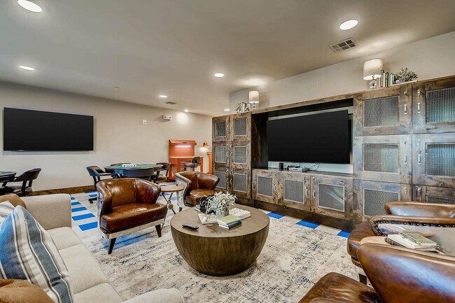 1196 TL Townsend Drive - grande - 022-030 - Edición interior - 1500 x 1000 - 72 ppp - Alders Rockwall 62+ Active Adult