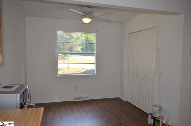 Foto del edificio - 110 Rose Ln