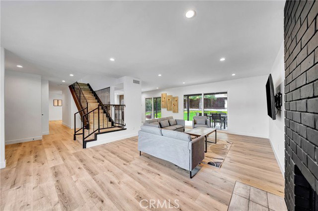 Foto del edificio - 24445 Clipstone St