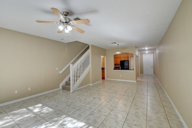 Foto del interior - Acastus Charles Landing LLC