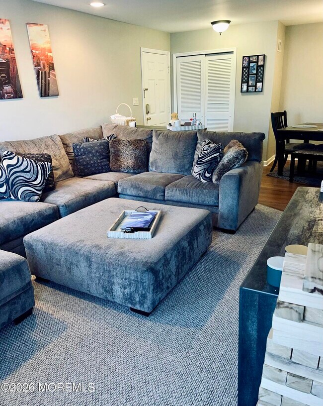 Foto del edificio - 398 Brookview Ct