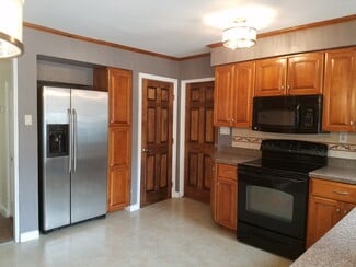 Building Photo - 202 N Highland Ave