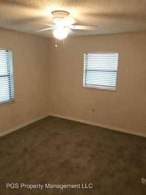 Building Photo - 32715 Blossom Ln