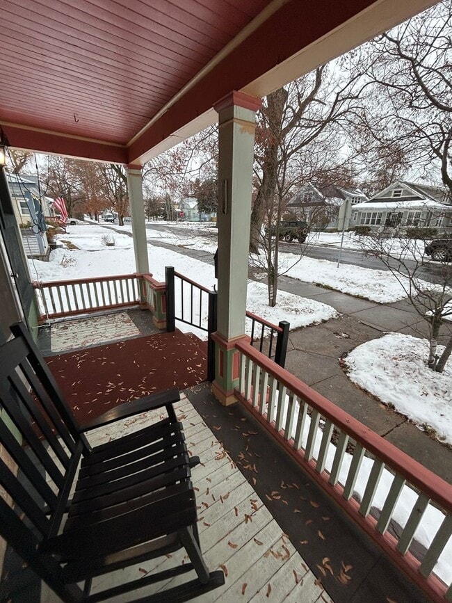 Building Photo - 4 Bedroom Home on Kalispell’s East Side – Spacious Yard & Double Garage