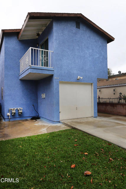 Foto principal - 9620 Victoria Ave