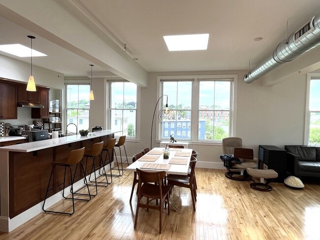 Photo - 43 Park St Townhome