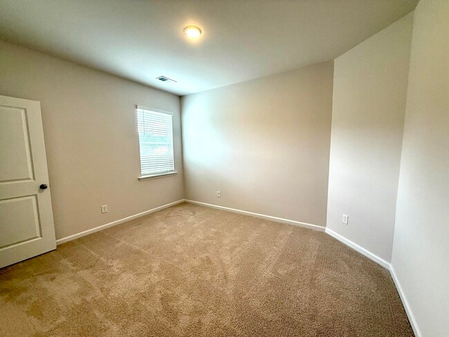 Building Photo - 9093 Malahide Ln