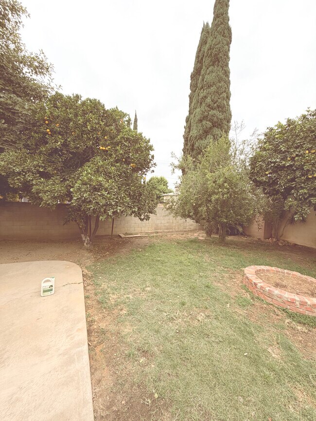 Foto del edificio - 8257 E Marshall St