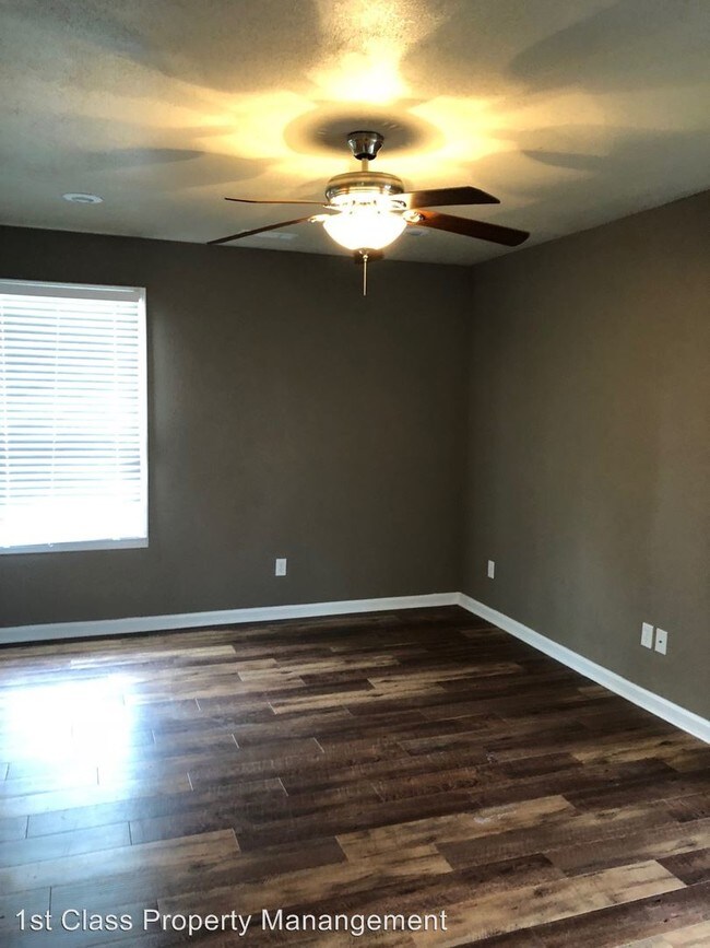 Building Photo - 103 Lyla Ln