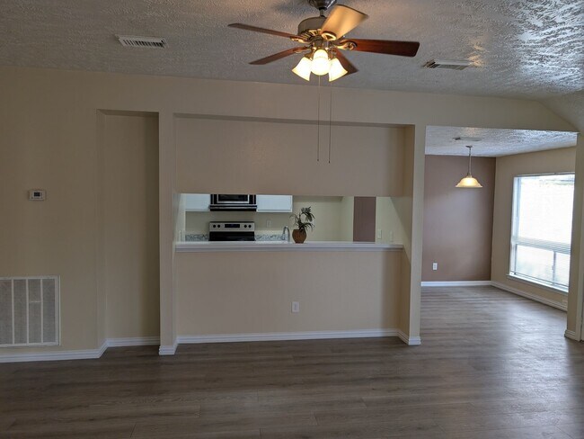 Foto del edificio - 10607 Staghill Dr