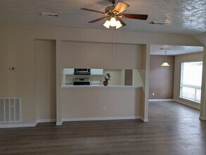 Building Photo - 10607 Staghill Dr