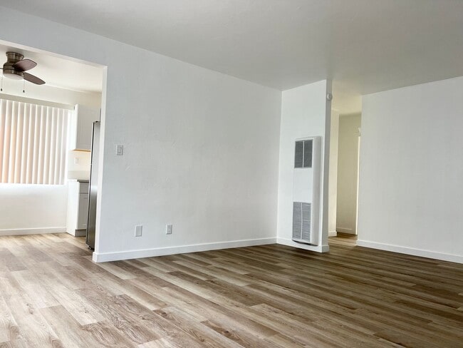 Foto del edificio - Bright 2 bed 1 bath in Pacific Beach