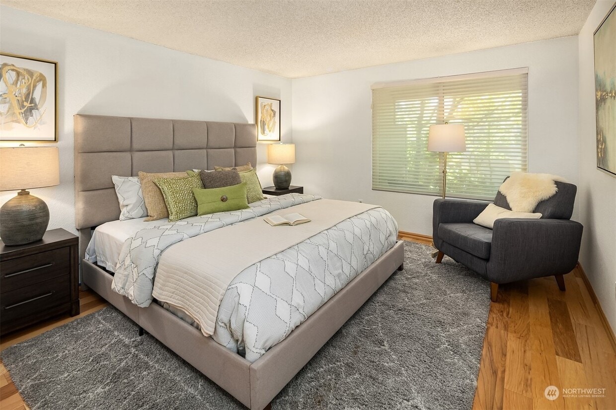 Photo - 15175 Sunwood Blvd (Tukwila, WA)