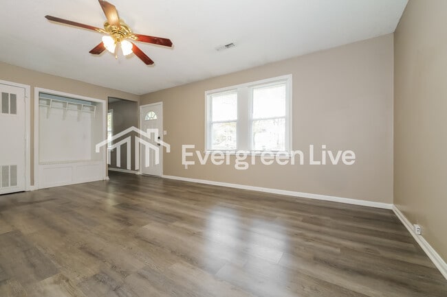 Building Photo - 18109 19th St N