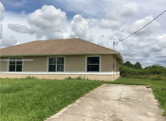 Building Photo - 4612-4624 24th St SW