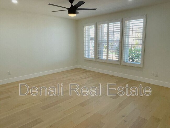 Foto del edificio - 5949 E Thomas Rd