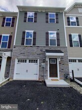 Building Photo - 124 Glory Maple Ln