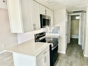 Building Photo - 16821 N 26th St