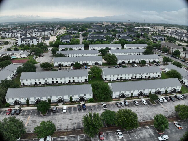 Exterior 3D - Leah Avenue Student Townhomes