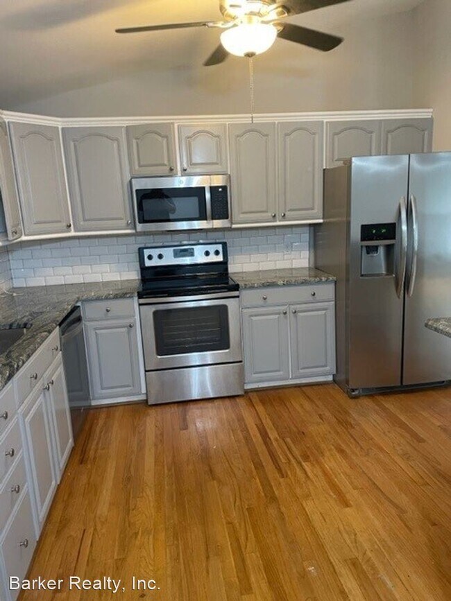 Building Photo - 4 br, 2.5 bath House - 7313 Summerland Drive