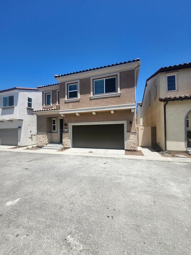 Foto del edificio - Modern Living in Upland’s Newest Gated Com...