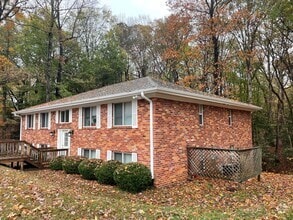 Building Photo - 145 Albemarle Dr