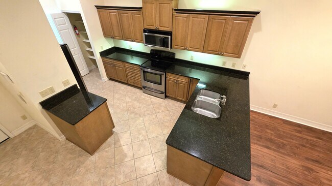 Foto del edificio - 1510 SW 25th Pl