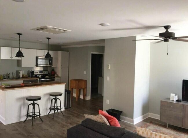 Foto del edificio - 161 Rutledge Ave
