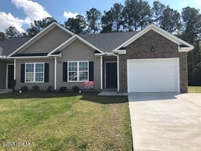 Building Photo - 2244 Brookville Dr