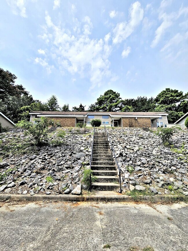 Foto del edificio - 1425 Ascent Trail NW