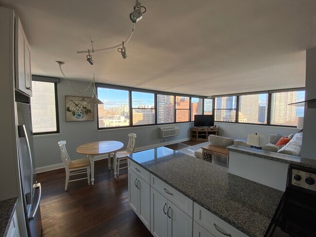 Foto del edificio - 2700 N Hampden Ct