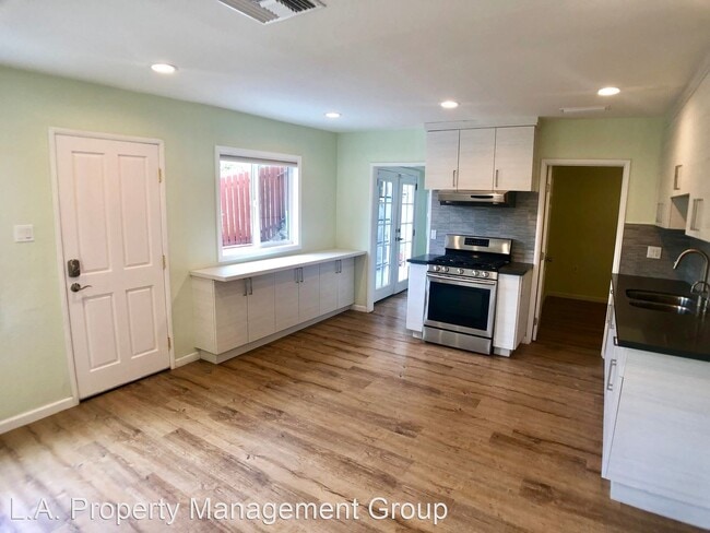 Building Photo - 2 br, 1 bath House - 450 James Street