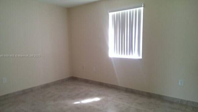 Foto del edificio - 18223 Oleta Dr
