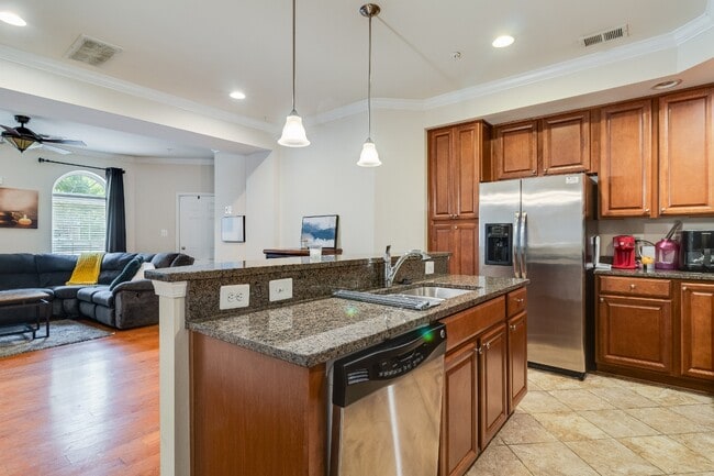 Building Photo - 1315 Cheswick Ln