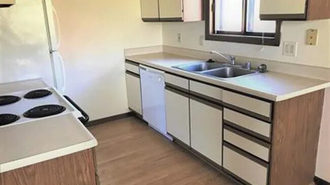 Foto del edificio - 6749 Hammersley Rd