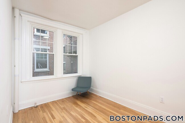 Foto del edificio - 288 Chestnut Hill Ave