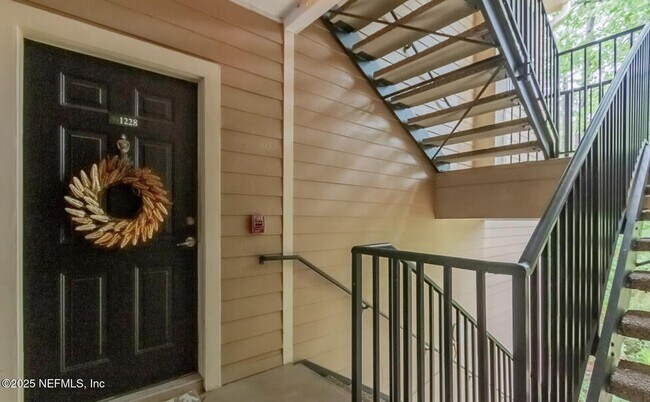 Foto del edificio - 13810 Sutton Park Dr N