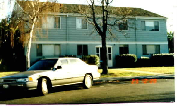 Building Photo - 1744 Ross Cor