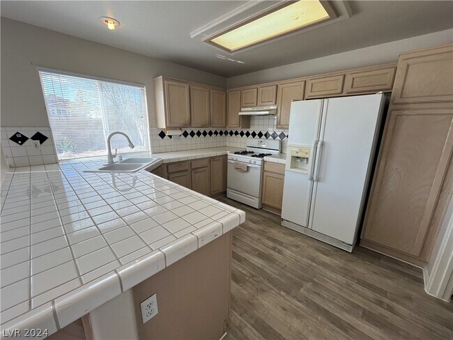 Building Photo - 7915 Laurelton Pl
