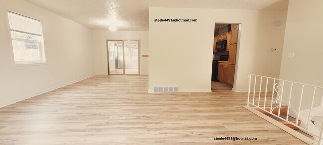 Foto del edificio - 3011 Joann Ave