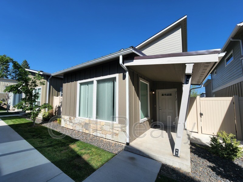 Primary Photo - 2712 S Dearborn Ln