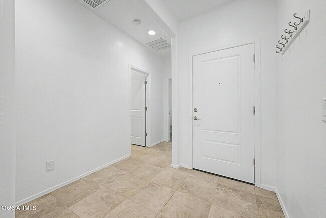 Foto del edificio - 21254 W Hubbell St