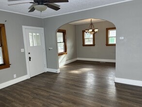 Building Photo - 1203 S West Ave