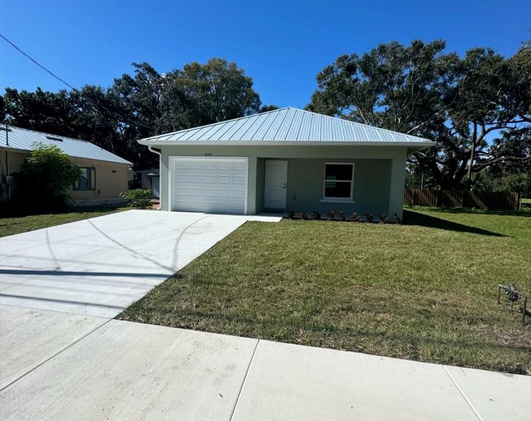 Primary Photo - Brand new home for Rent