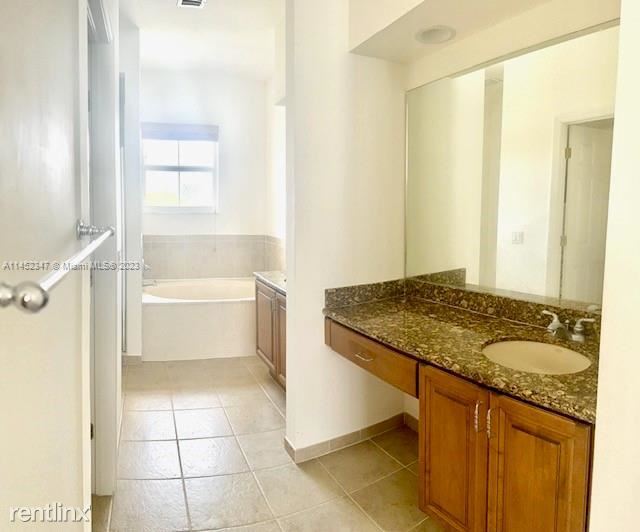 Foto del edificio - 5 br, 3 bath House - 10711 SW 236th Ter