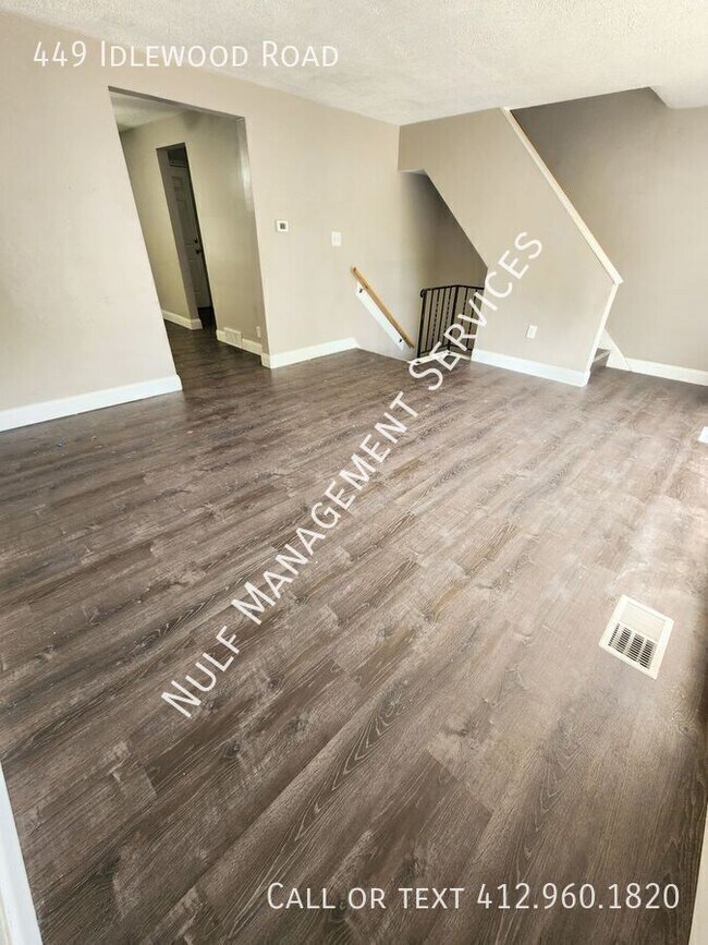 Building Photo - 449 Idlewood Rd