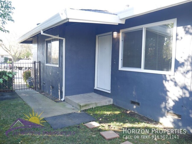 Foto del edificio - 2 Bed 1 Bath 827 Sq. Ft. Citrus Heights Du...