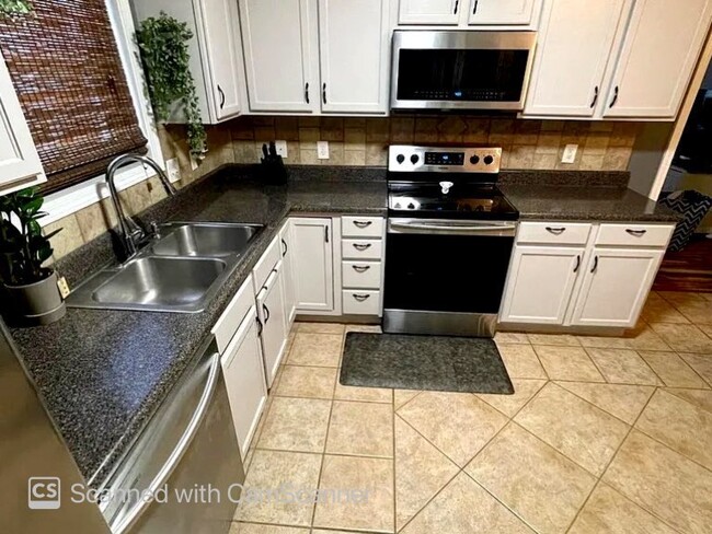 Building Photo - 929 Micro Way