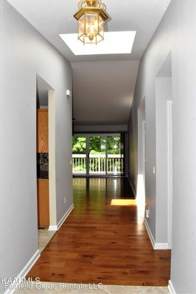 Building Photo - 3 br, 2 bath House - 318 Lake Catherine Cir